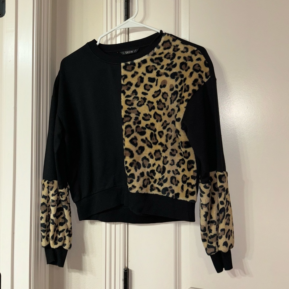 Cute sweatshirt 🐆
